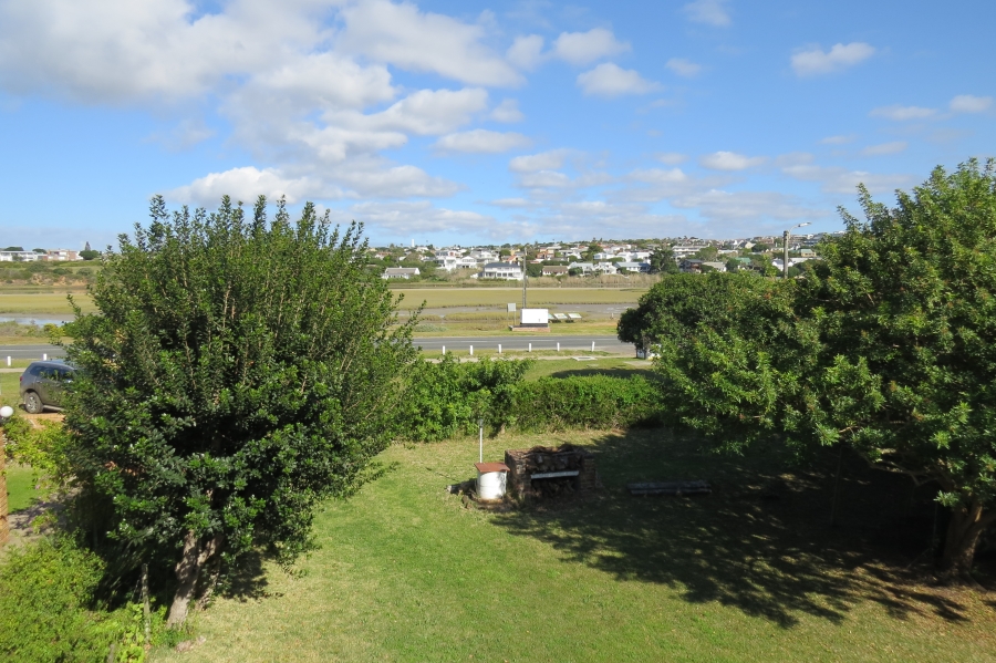 3 Bedroom Property for Sale in Stilbaai Oos Western Cape
